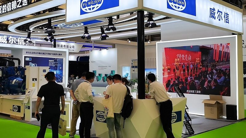 除了以上提到的费用外，小型广告公司的收费标准还可能包括以下项目：